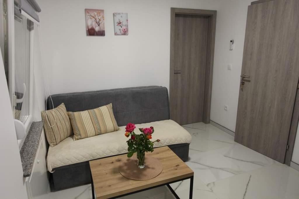 Apartmani Venecia Prozor Buitenkant foto