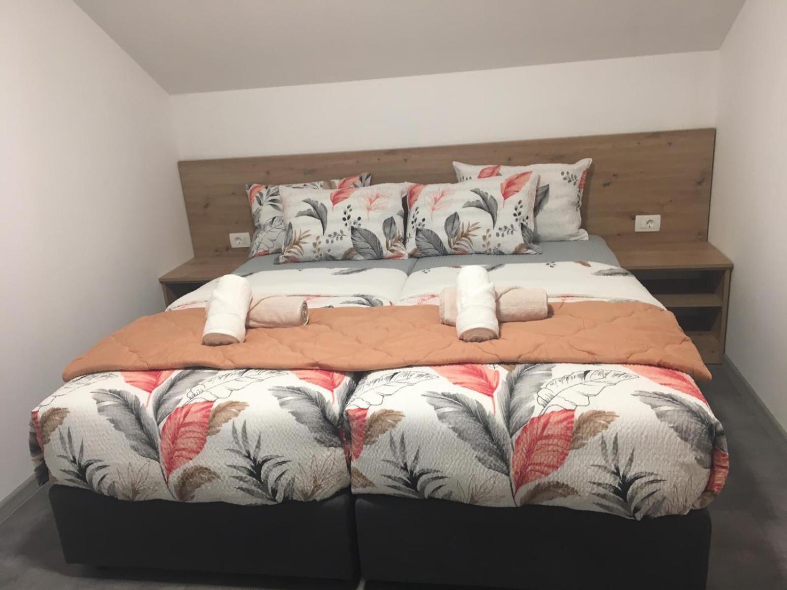 Apartmani Venecia Prozor Buitenkant foto
